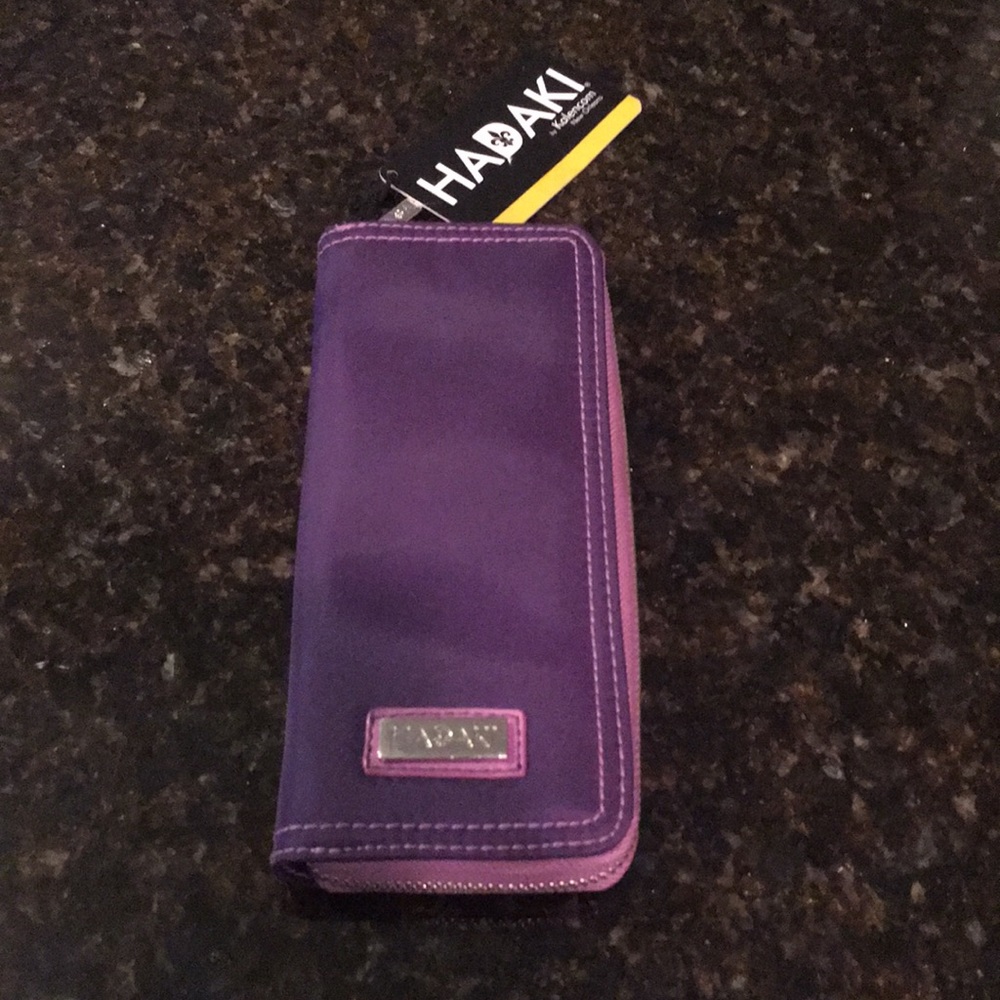 Hadaki large mine pod wallet